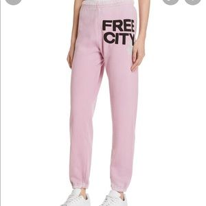 FREE CITY SWEATS